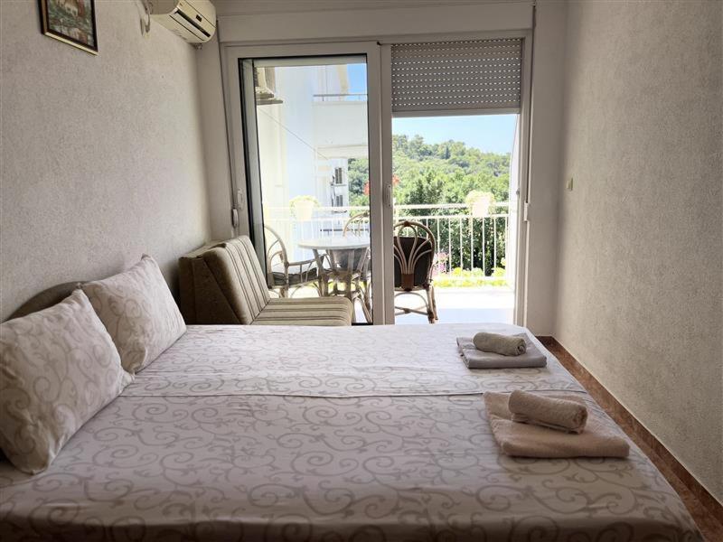 Petrovac Apartmani Neda Bane מראה חיצוני תמונה