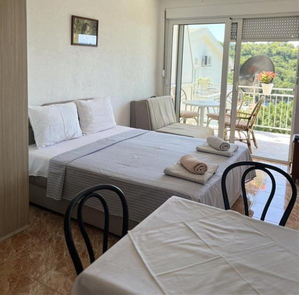 Petrovac Apartmani Neda Bane מראה חיצוני תמונה