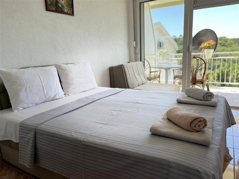 Petrovac Apartmani Neda Bane מראה חיצוני תמונה