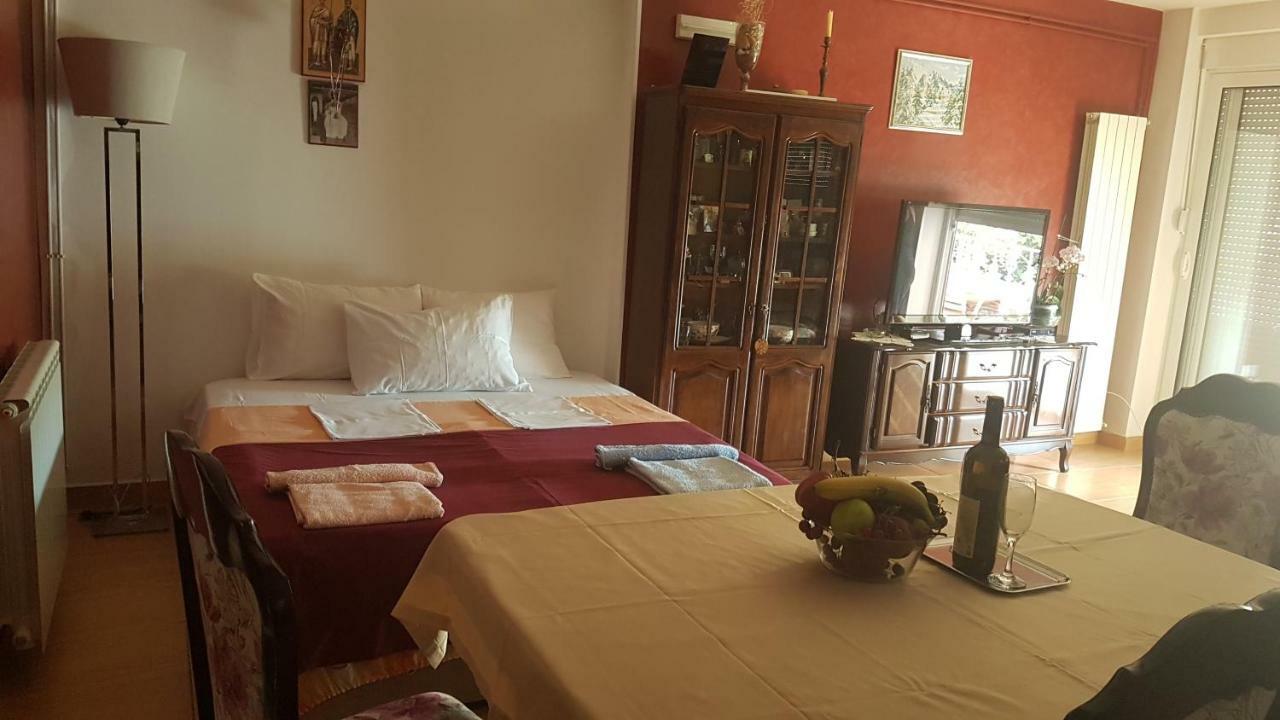 Petrovac Apartmani Neda Bane מראה חיצוני תמונה