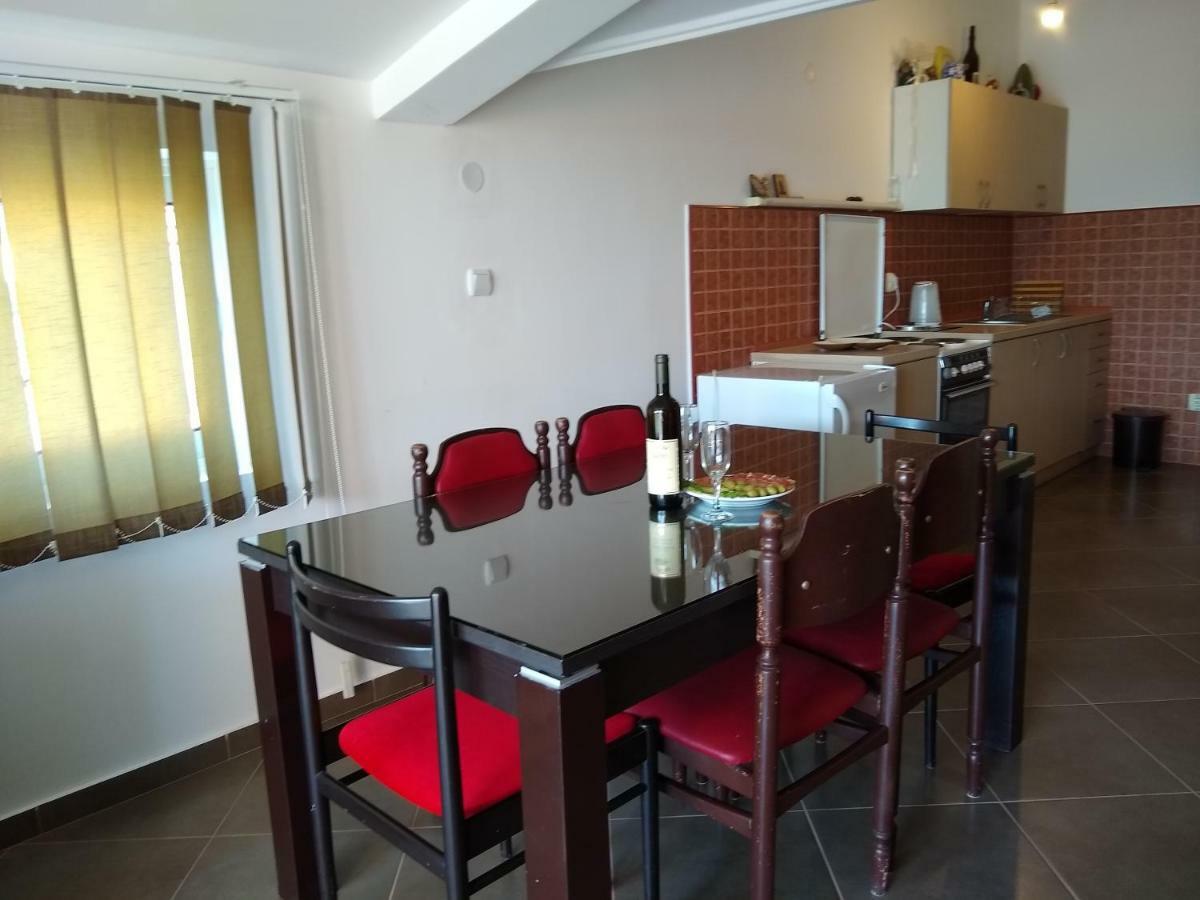 Petrovac Apartmani Neda Bane מראה חיצוני תמונה