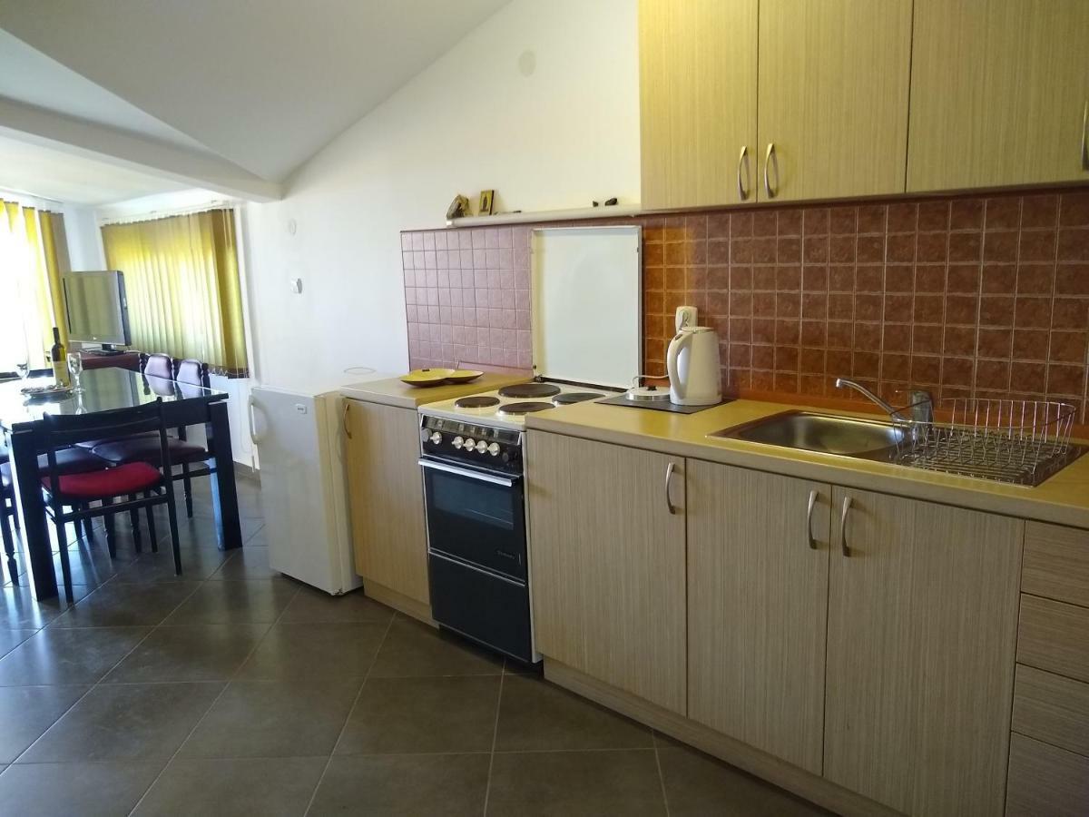 Petrovac Apartmani Neda Bane מראה חיצוני תמונה