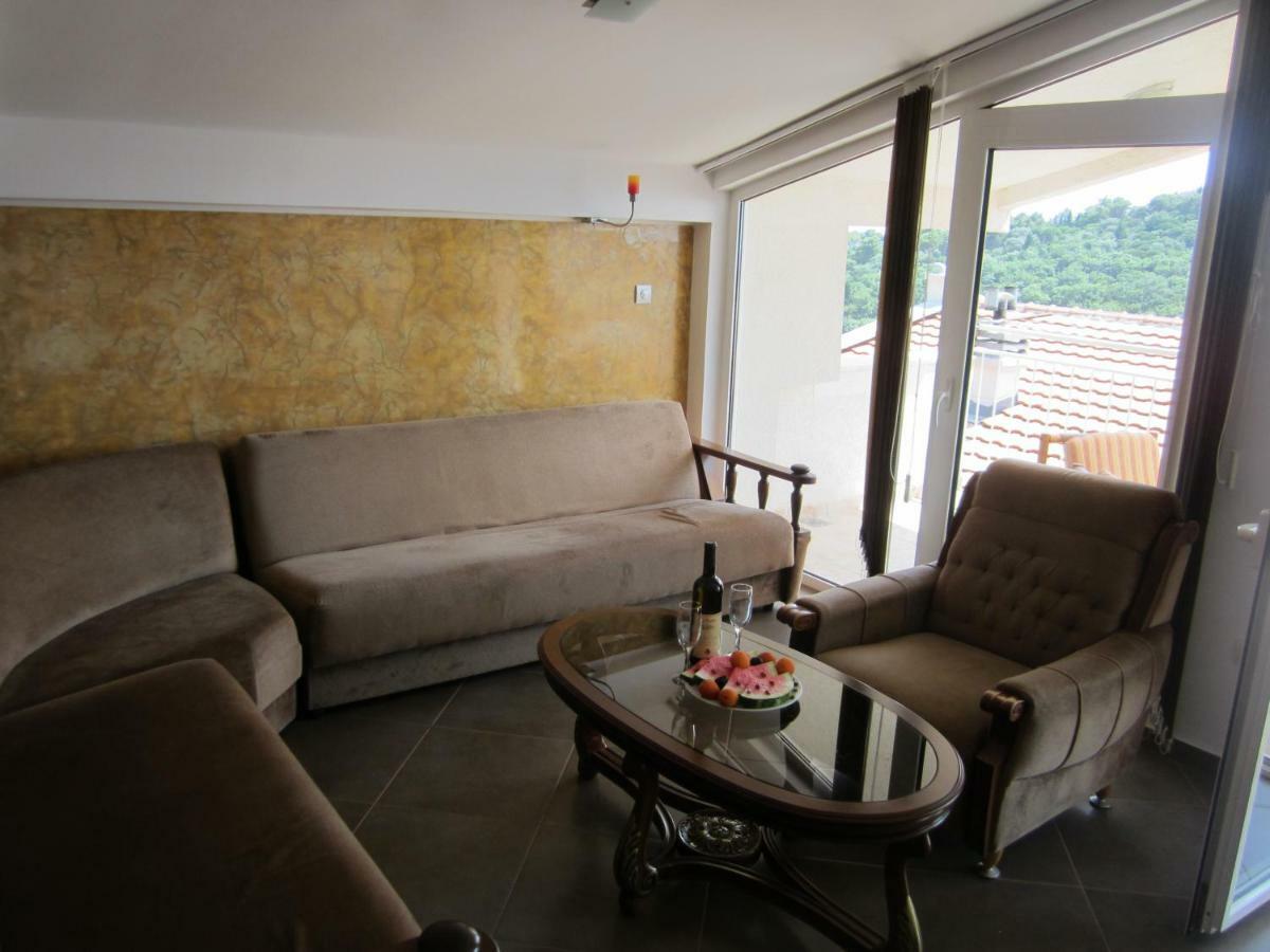 Petrovac Apartmani Neda Bane מראה חיצוני תמונה